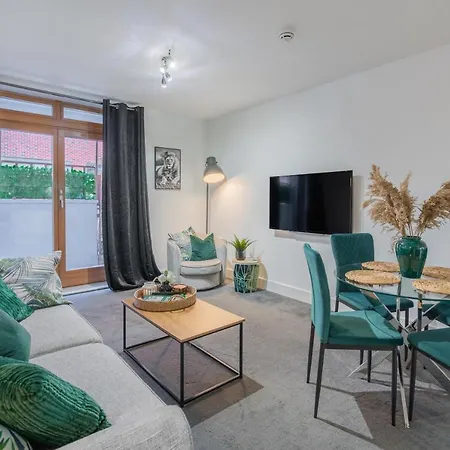 Mailbox 2 Bed Centre - Free Parking Apartman *